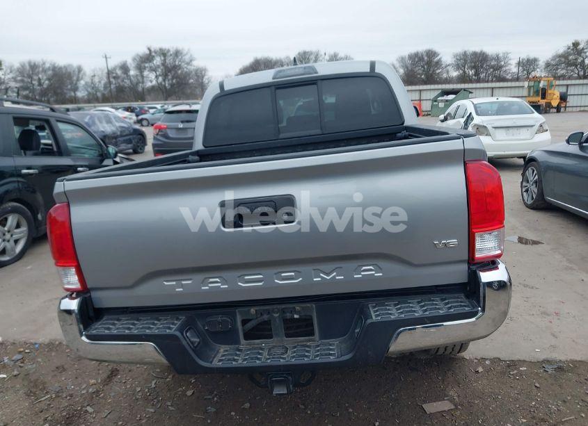 Photo 16 of 2016 Toyota Tacoma SR5 V6 (VIN 5TFAZ5CN7GX014011)