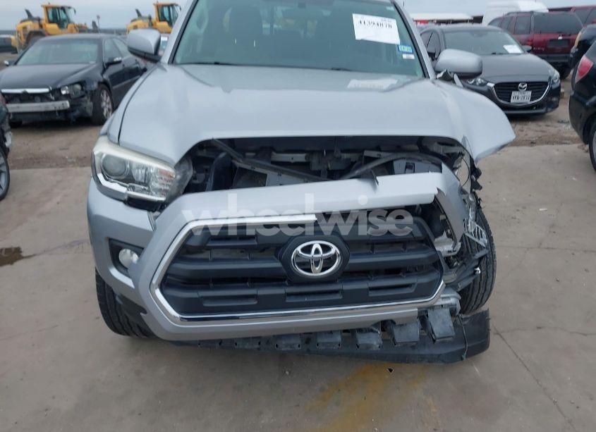 Photo 17 of 2016 Toyota Tacoma SR5 V6 (VIN 5TFAZ5CN7GX014011)