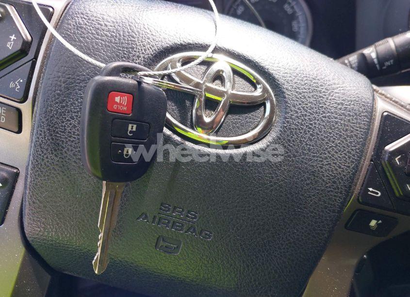 Photo 11 of 2017 Toyota Tacoma SR5 V6 (VIN 5TFAZ5CN7HX040626)