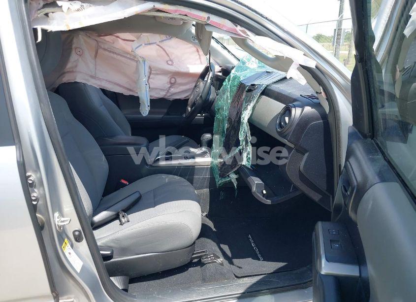 Photo 5 of 2017 Toyota Tacoma SR5 V6 (VIN 5TFAZ5CN7HX040626)