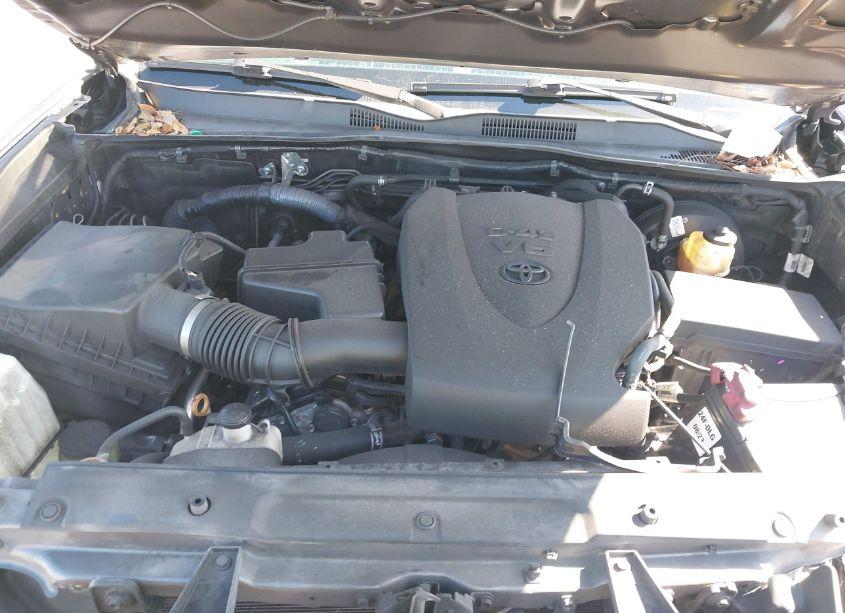 Photo 10 of 2017 Toyota Tacoma SR5 V6 (VIN 5TFAZ5CN8HX050064)