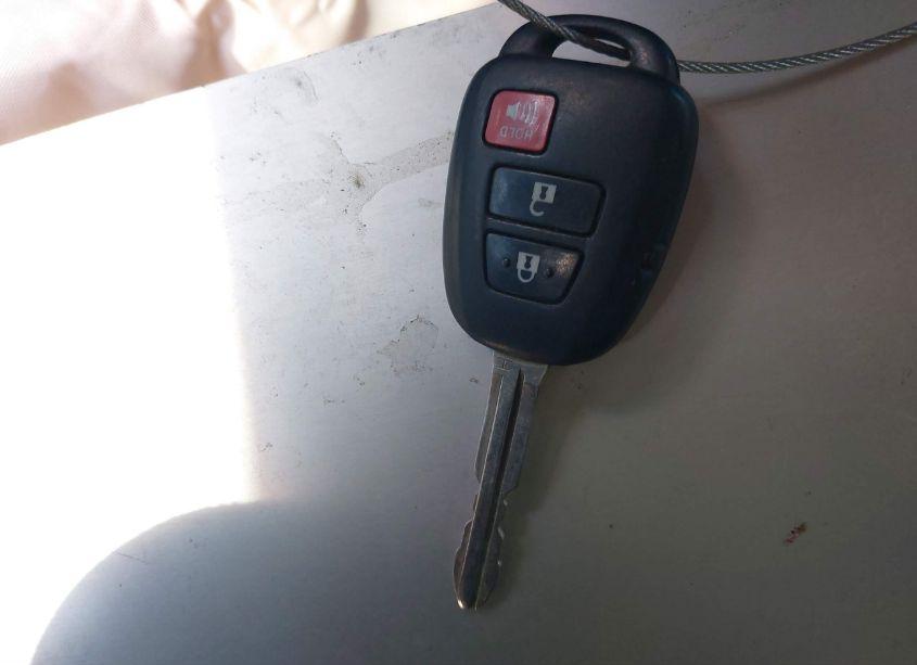 Photo 11 of 2017 Toyota Tacoma SR5 V6 (VIN 5TFAZ5CN8HX050064)