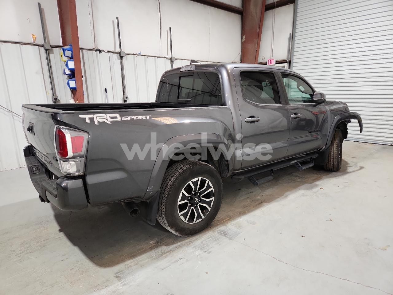 Photo 3 of 2021 TOYOTA TACOMA DOUBLE CAB (VIN 5TFAZ5CN8MX109219)