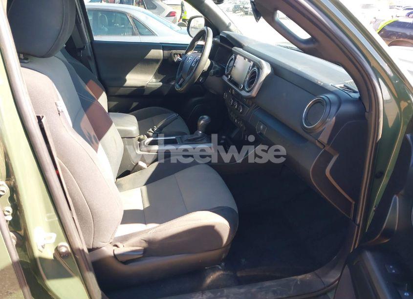 Photo 5 of 2021 Toyota Tacoma TRD SPORT (VIN 5TFAZ5CN8MX113268)