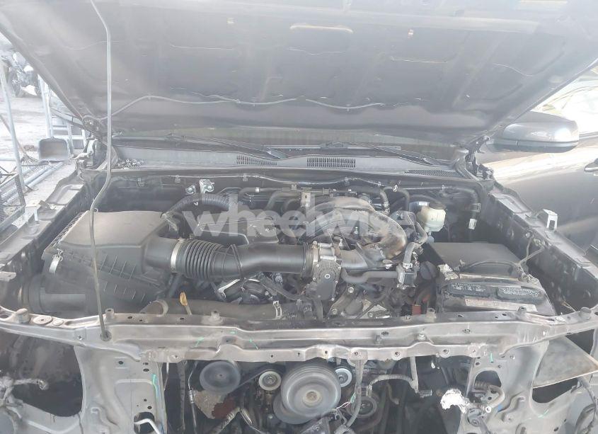 Photo 10 of 2016 Toyota Tacoma SR5 V6 (VIN 5TFAZ5CN9GX002555)