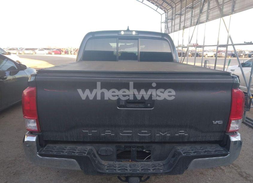Photo 17 of 2016 Toyota Tacoma SR5 V6 (VIN 5TFAZ5CN9GX002555)