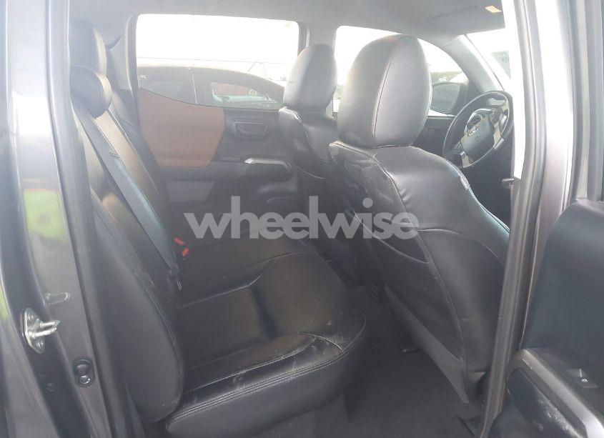 Photo 8 of 2016 Toyota Tacoma SR5 V6 (VIN 5TFAZ5CN9GX002555)
