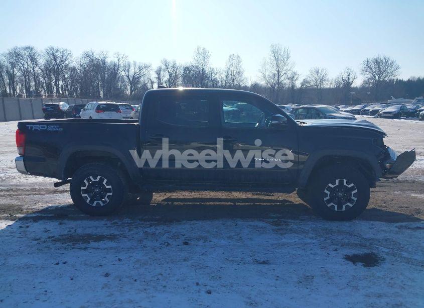 Photo 13 of 2016 Toyota Tacoma TRD OFF ROAD (VIN 5TFAZ5CN9GX005357)