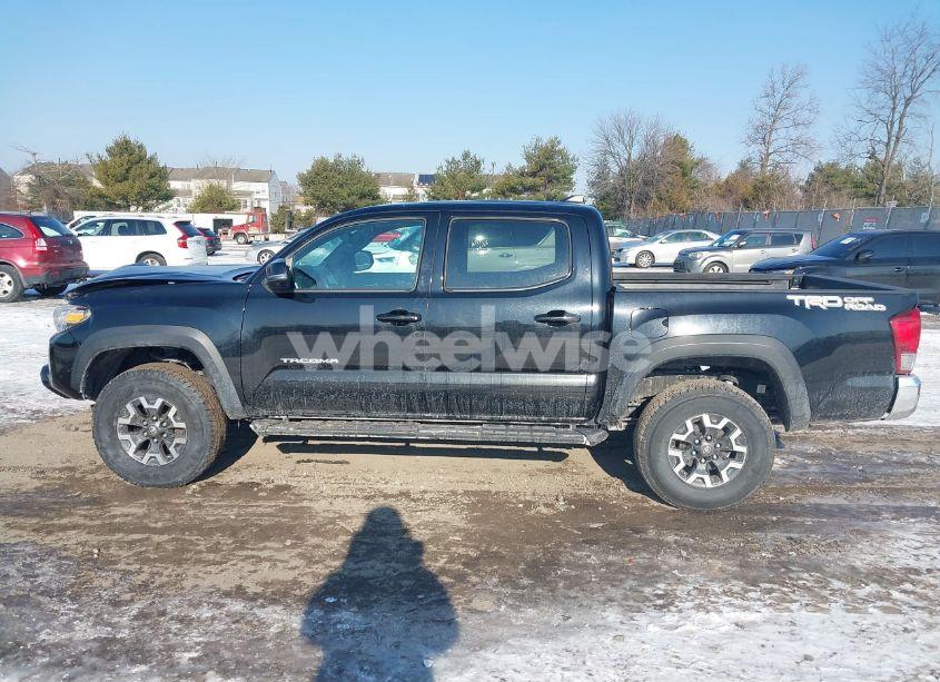Photo 14 of 2016 Toyota Tacoma TRD OFF ROAD (VIN 5TFAZ5CN9GX005357)