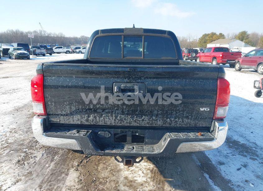 Photo 16 of 2016 Toyota Tacoma TRD OFF ROAD (VIN 5TFAZ5CN9GX005357)