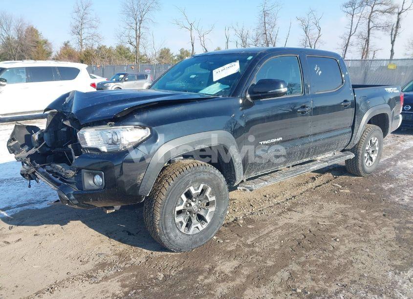 Photo 2 of 2016 Toyota Tacoma TRD OFF ROAD (VIN 5TFAZ5CN9GX005357)