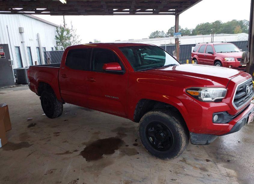 Photo 13 of 2016 Toyota Tacoma SR5 V6 (VIN 5TFAZ5CN9GX021087)