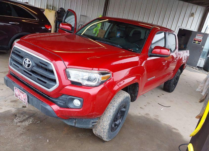 Photo 2 of 2016 Toyota Tacoma SR5 V6 (VIN 5TFAZ5CN9GX021087)