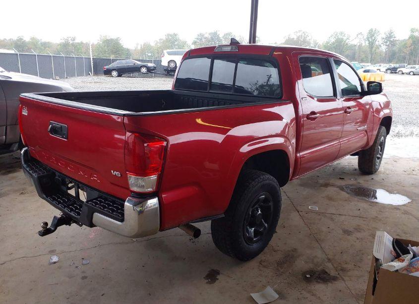 Photo 4 of 2016 Toyota Tacoma SR5 V6 (VIN 5TFAZ5CN9GX021087)