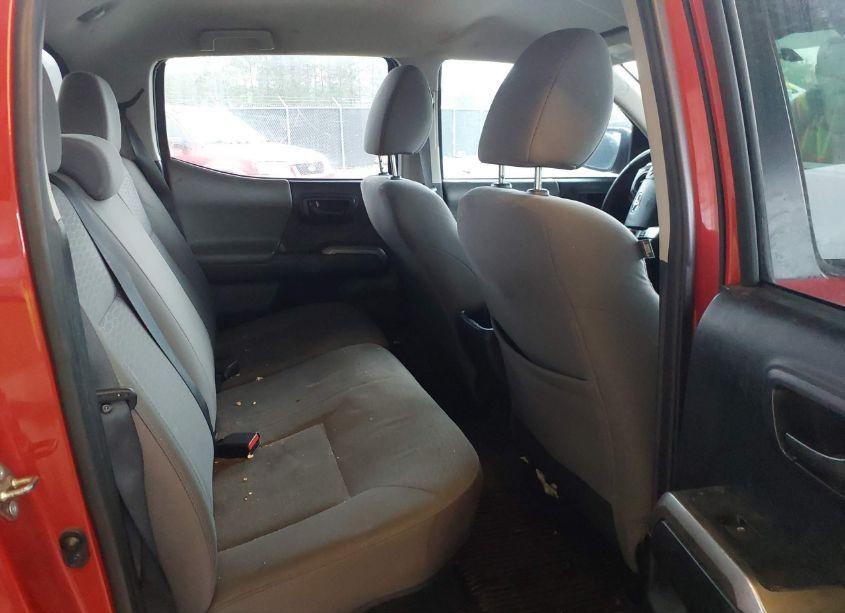 Photo 8 of 2016 Toyota Tacoma SR5 V6 (VIN 5TFAZ5CN9GX021087)