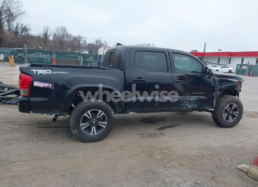 Photo 14 of 2017 Toyota Tacoma TRD SPORT (VIN 5TFAZ5CN9HX043074)