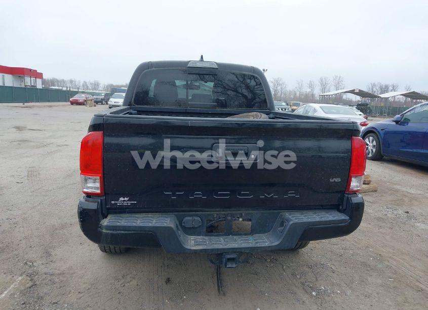 Photo 17 of 2017 Toyota Tacoma TRD SPORT (VIN 5TFAZ5CN9HX043074)