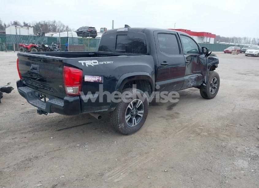 Photo 4 of 2017 Toyota Tacoma TRD SPORT (VIN 5TFAZ5CN9HX043074)