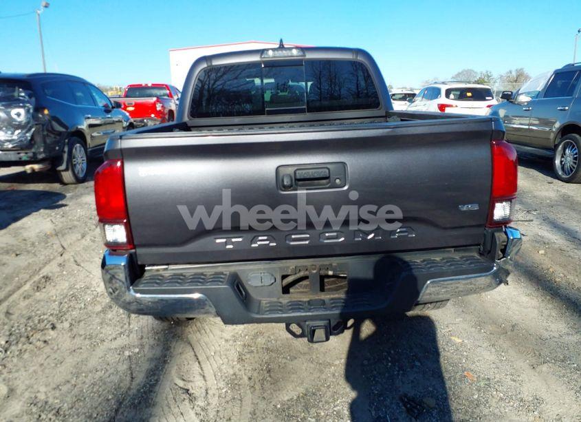 Photo 16 of 2019 Toyota Tacoma SR5 V6 (VIN 5TFAZ5CN9KX079953)