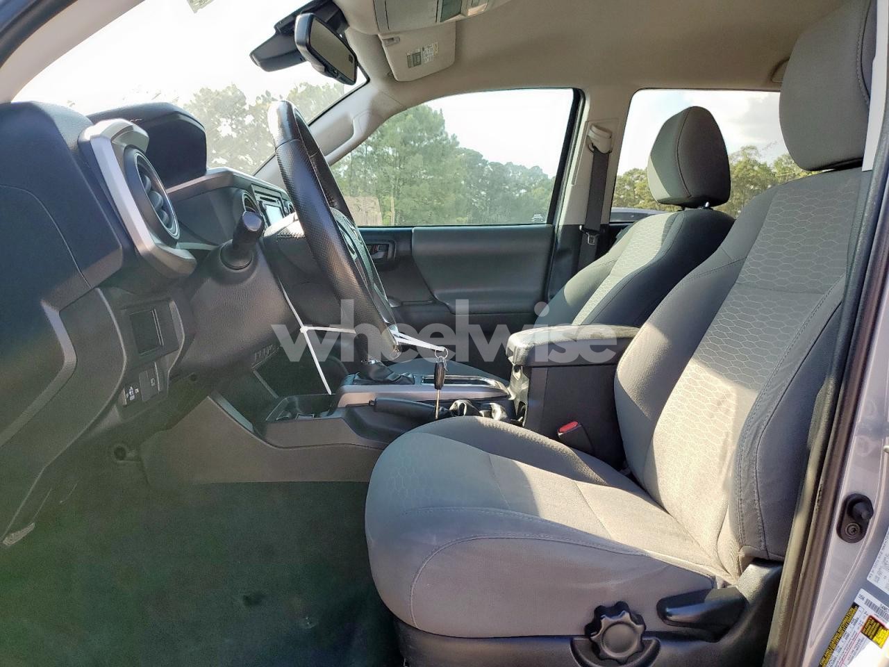 Photo 7 of 2019 TOYOTA TACOMA DOUBLE CAB (VIN 5TFAZ5CN9KX081038)