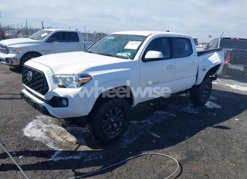 Photo 2 of 2021 Toyota Tacoma SR5 V6 (VIN 5TFAZ5CN9MX102053)