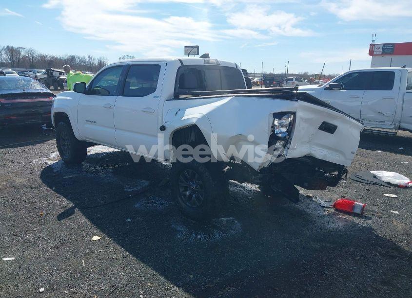 Photo 3 of 2021 Toyota Tacoma SR5 V6 (VIN 5TFAZ5CN9MX102053)