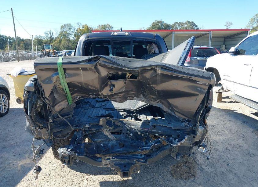 Photo 16 of 2016 Toyota Tacoma TRD OFF ROAD (VIN 5TFAZ5CNXGX006341)