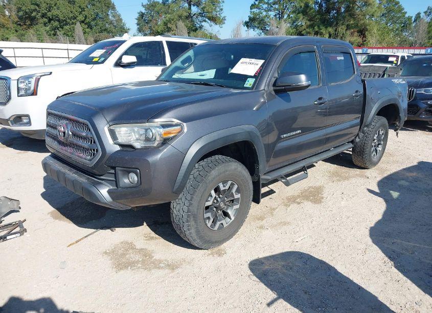 Photo 2 of 2016 Toyota Tacoma TRD OFF ROAD (VIN 5TFAZ5CNXGX006341)