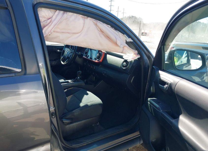 Photo 5 of 2016 Toyota Tacoma TRD OFF ROAD (VIN 5TFAZ5CNXGX006341)
