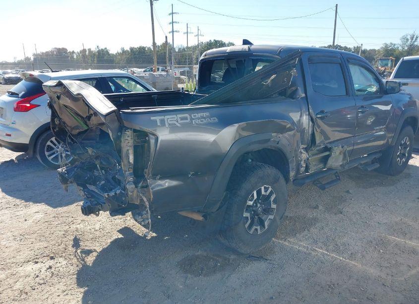 Photo 6 of 2016 Toyota Tacoma TRD OFF ROAD (VIN 5TFAZ5CNXGX006341)