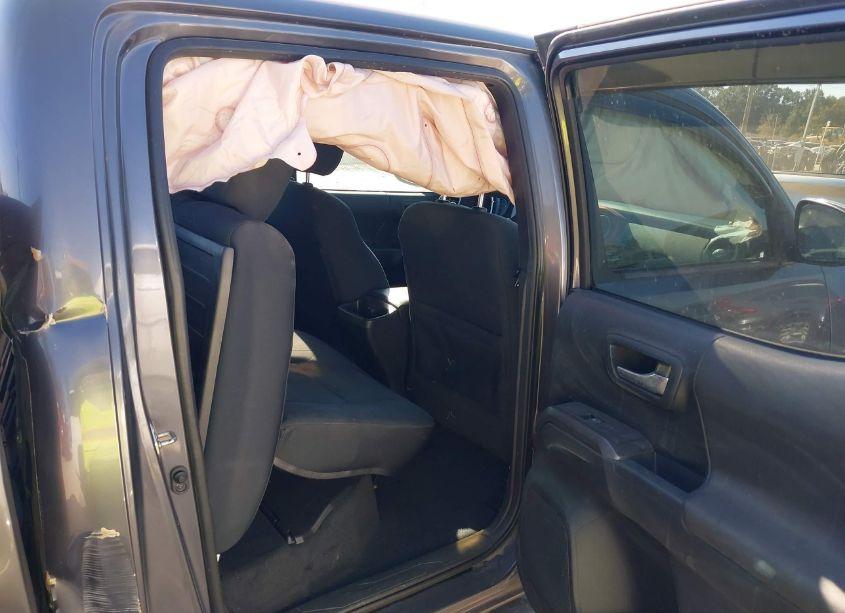 Photo 8 of 2016 Toyota Tacoma TRD OFF ROAD (VIN 5TFAZ5CNXGX006341)