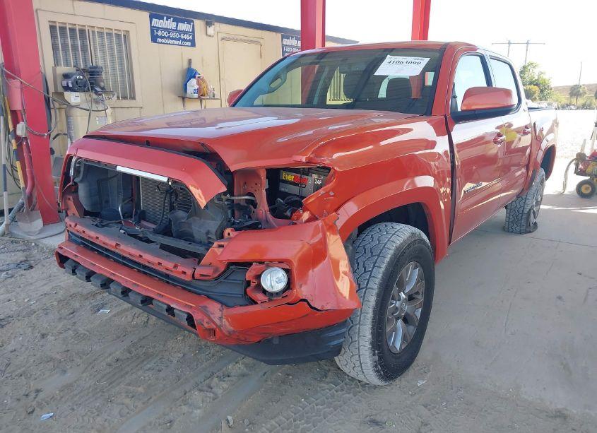 Photo 2 of 2017 Toyota Tacoma SR5 V6 (VIN 5TFAZ5CNXHX036375)