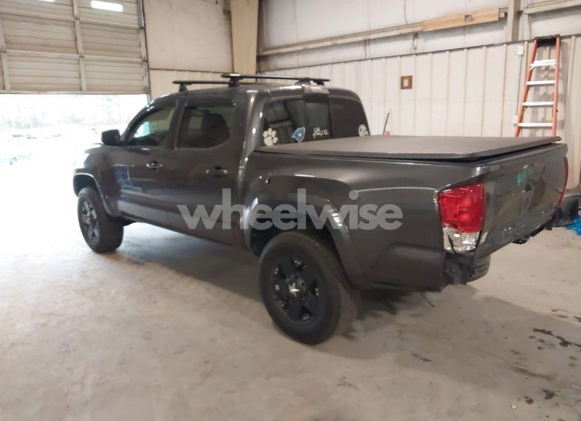 Photo 3 of 2017 Toyota Tacoma SR5 V6 (VIN 5TFAZ5CNXHX038370)
