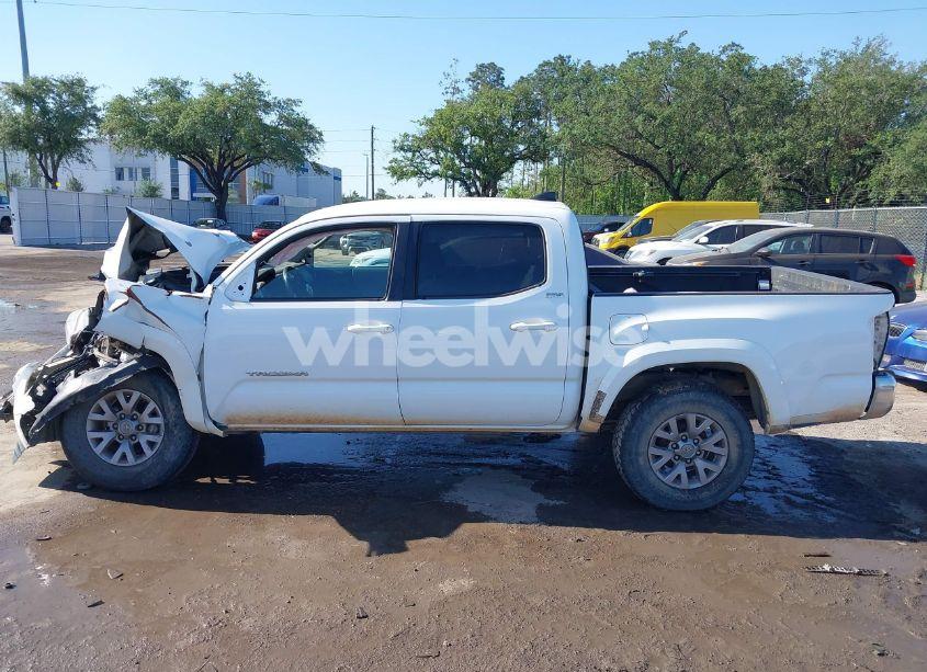Photo 14 of 2017 Toyota Tacoma SR5 V6 (VIN 5TFAZ5CNXHX044976)