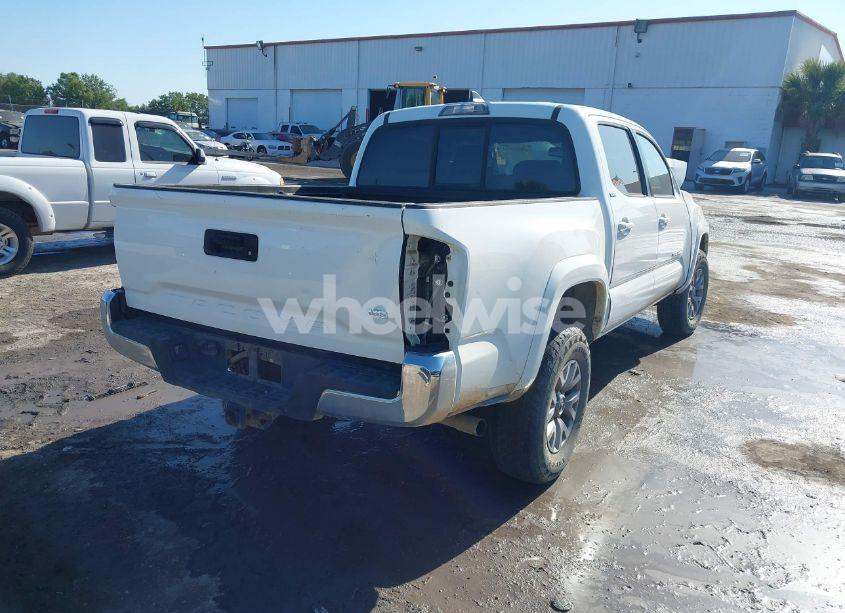 Photo 4 of 2017 Toyota Tacoma SR5 V6 (VIN 5TFAZ5CNXHX044976)