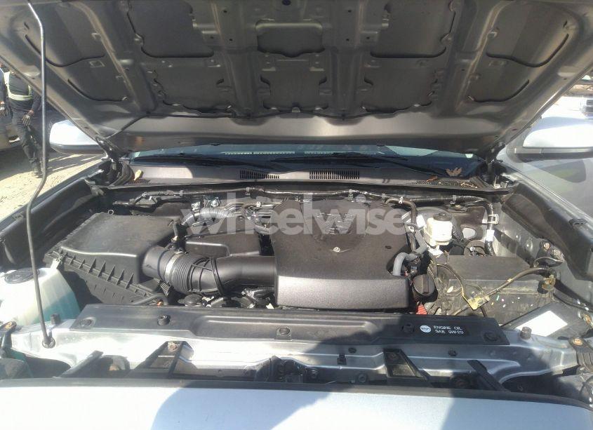 Photo 10 of 2017 Toyota Tacoma SR5 V6 (VIN 5TFAZ5CNXHX045089)