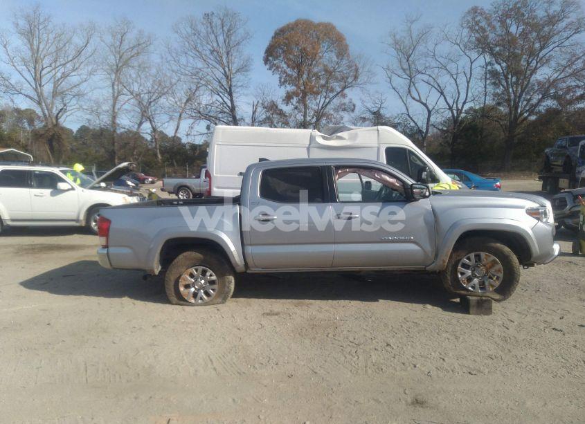 Photo 14 of 2017 Toyota Tacoma SR5 V6 (VIN 5TFAZ5CNXHX045089)