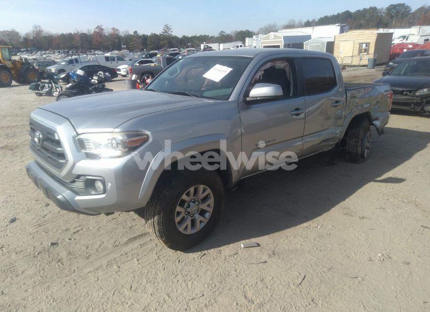 Photo 2 of 2017 Toyota Tacoma SR5 V6 (VIN 5TFAZ5CNXHX045089)