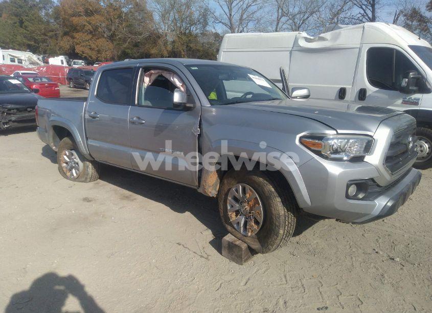 Photo 3 of 2017 Toyota Tacoma SR5 V6 (VIN 5TFAZ5CNXHX045089)