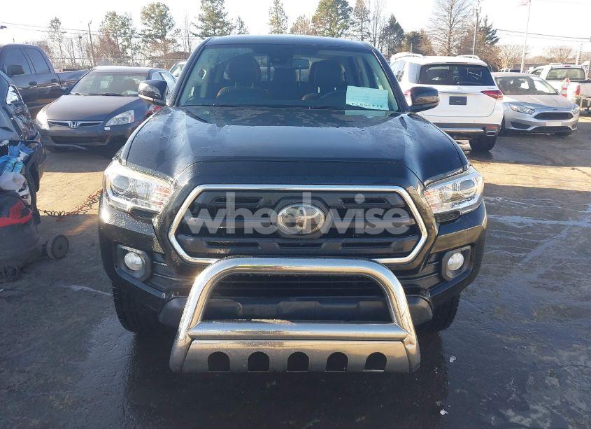 Photo 12 of 2018 Toyota Tacoma SR5 V6 (VIN 5TFAZ5CNXJX057538)