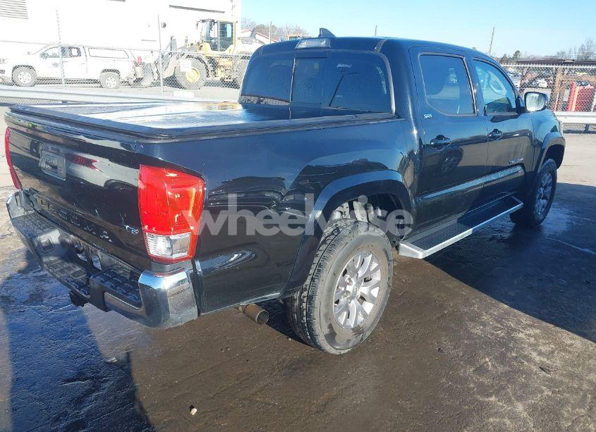 Photo 4 of 2018 Toyota Tacoma SR5 V6 (VIN 5TFAZ5CNXJX057538)
