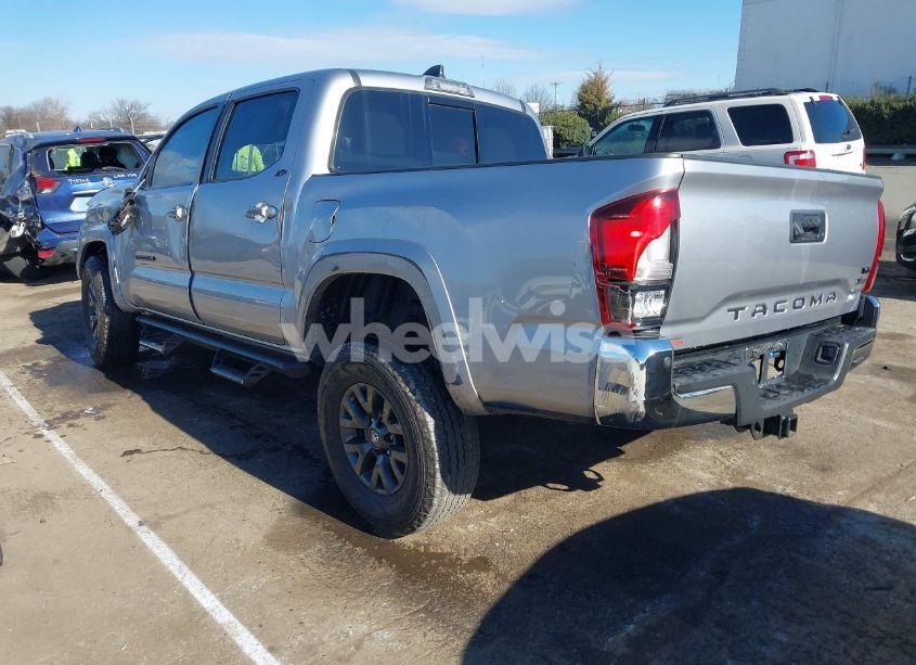 Photo 3 of 2021 Toyota Tacoma SR5 V6 (VIN 5TFAZ5CNXMX109366)
