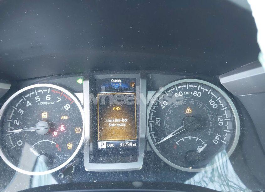 Photo 7 of 2021 Toyota Tacoma SR5 V6 (VIN 5TFAZ5CNXMX109366)