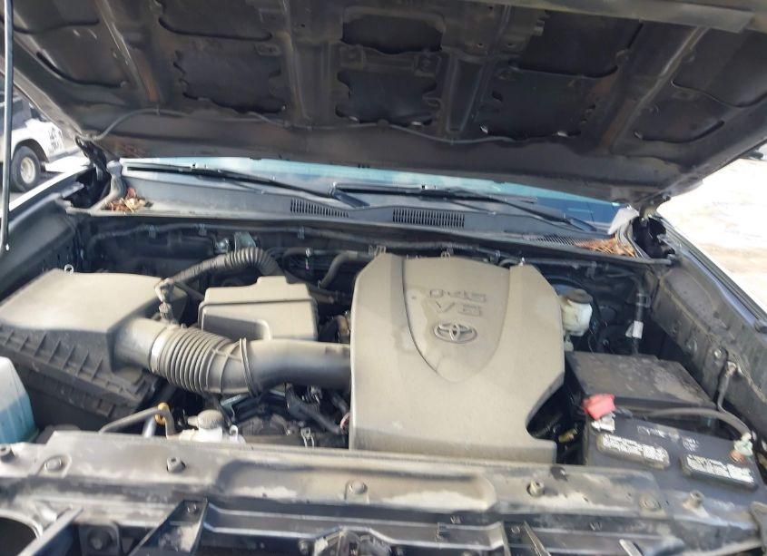 Photo 10 of 2021 Toyota Tacoma SR5 V6 (VIN 5TFAZ5CNXMX110923)