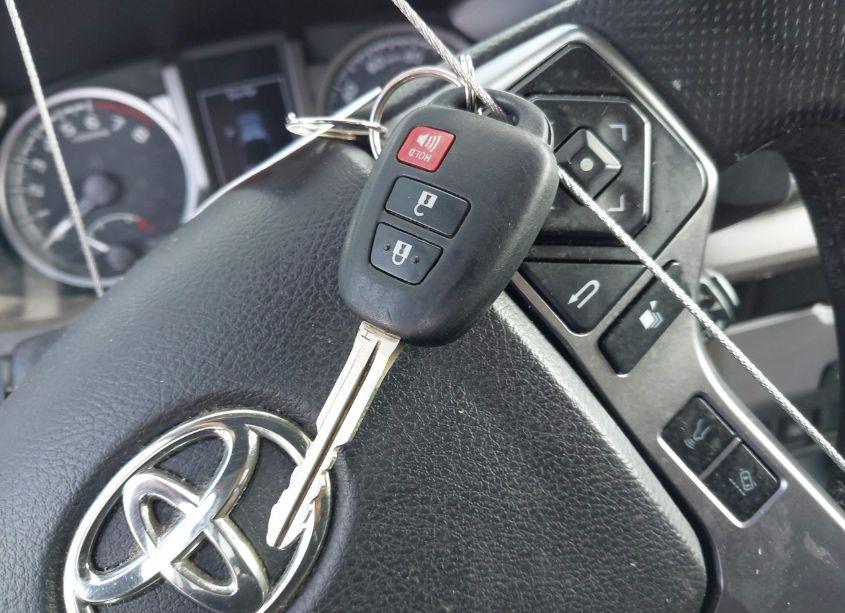 Photo 11 of 2021 Toyota Tacoma SR5 V6 (VIN 5TFAZ5CNXMX110923)