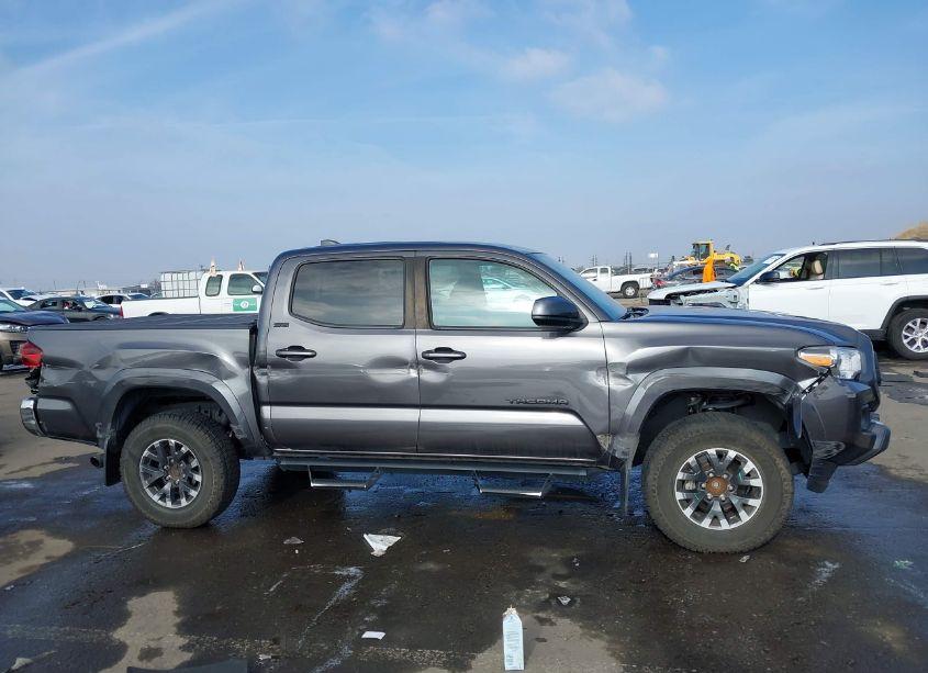 Photo 13 of 2021 Toyota Tacoma SR5 V6 (VIN 5TFAZ5CNXMX110923)