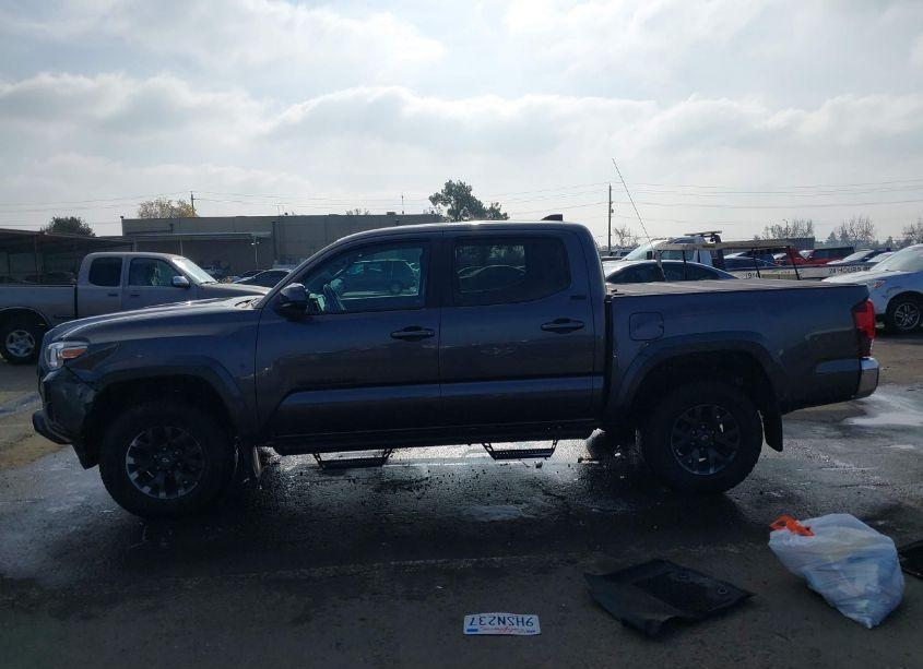 Photo 14 of 2021 Toyota Tacoma SR5 V6 (VIN 5TFAZ5CNXMX110923)