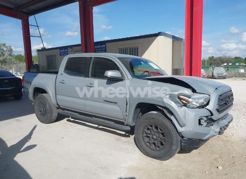 Photo 13 of 2021 Toyota Tacoma SR5 V6 (VIN 5TFAZ5CNXMX113756)