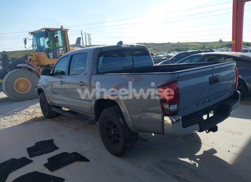 Photo 14 of 2021 Toyota Tacoma SR5 V6 (VIN 5TFAZ5CNXMX113756)