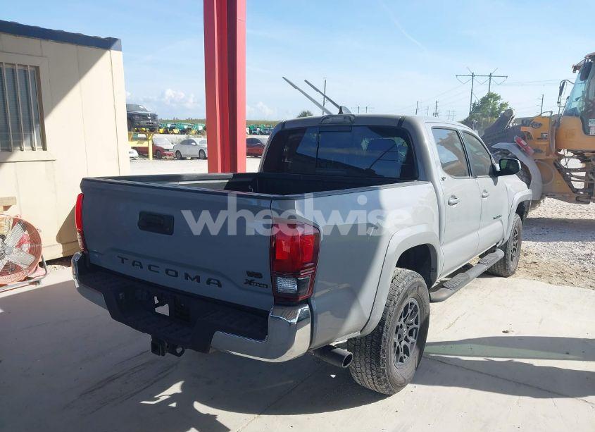 Photo 4 of 2021 Toyota Tacoma SR5 V6 (VIN 5TFAZ5CNXMX113756)